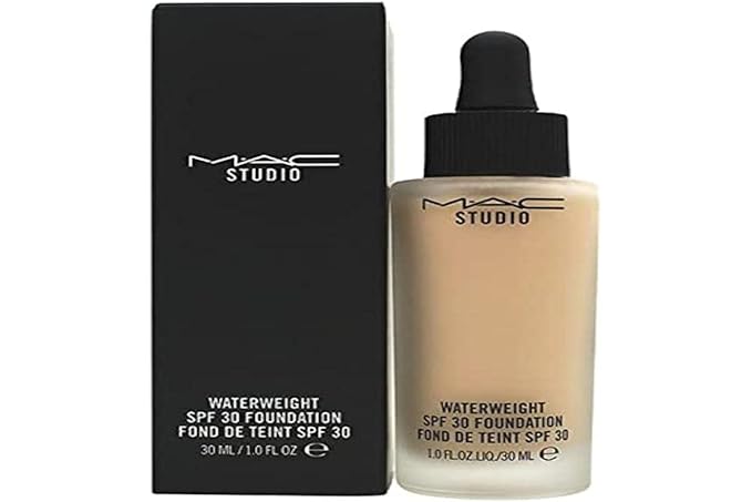 MAC Studio Waterweight Spf 30 Foundation NC15 by