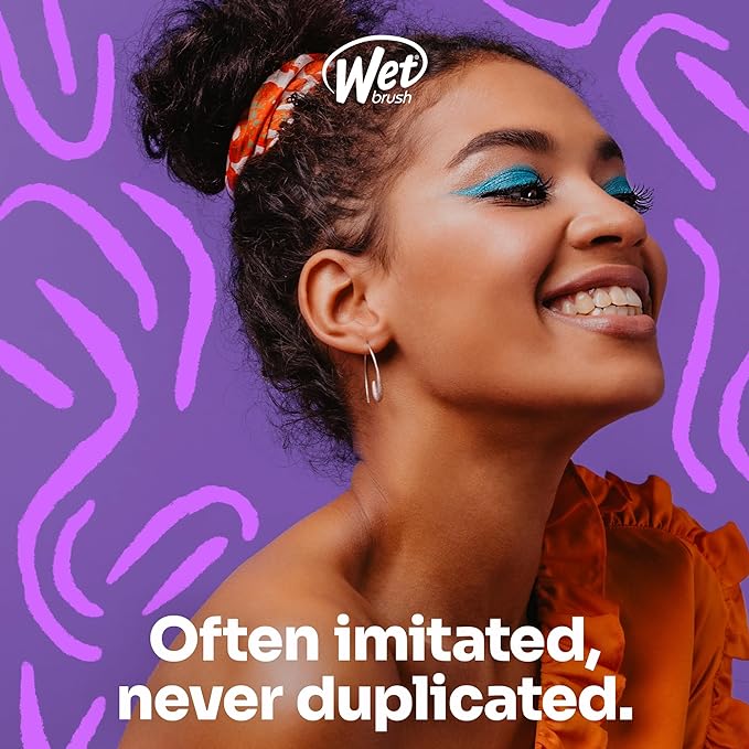 Wet Brush Hello Kitty and Friends Original Detangler Hair Brush, Kuromi, Ultra-Soft IntelliFlex Bristles, Easy Detangling For All Hair Types (Wet Dry & Damaged), Women & Men