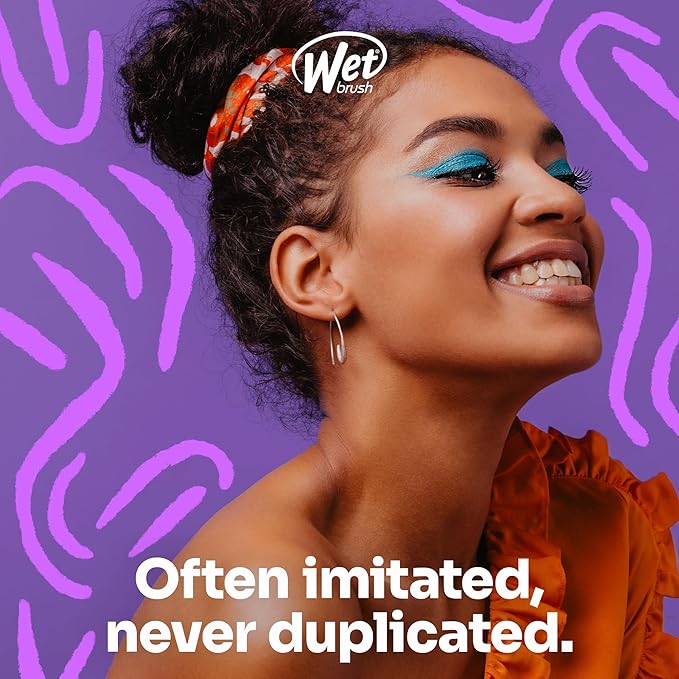 Wet Brush Hello Kitty and Friends Original Detangler Hair Brush, Pompompurin, Ultra-Soft IntelliFlex Bristles, Easy Detangling For All Hair Types (Wet Dry & Damaged), Women & Men