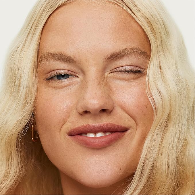 ILIA - Lip Sketch Hydrating Crayon | Non-Toxic, Cruelty-Free, Hyaluronic Acid, Hydrating + Long Lasting, Crease-Resistant, Demi-Matte (Banquette)