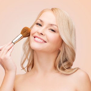 Pressed Mineral Foundation With Vitamin for a Natural