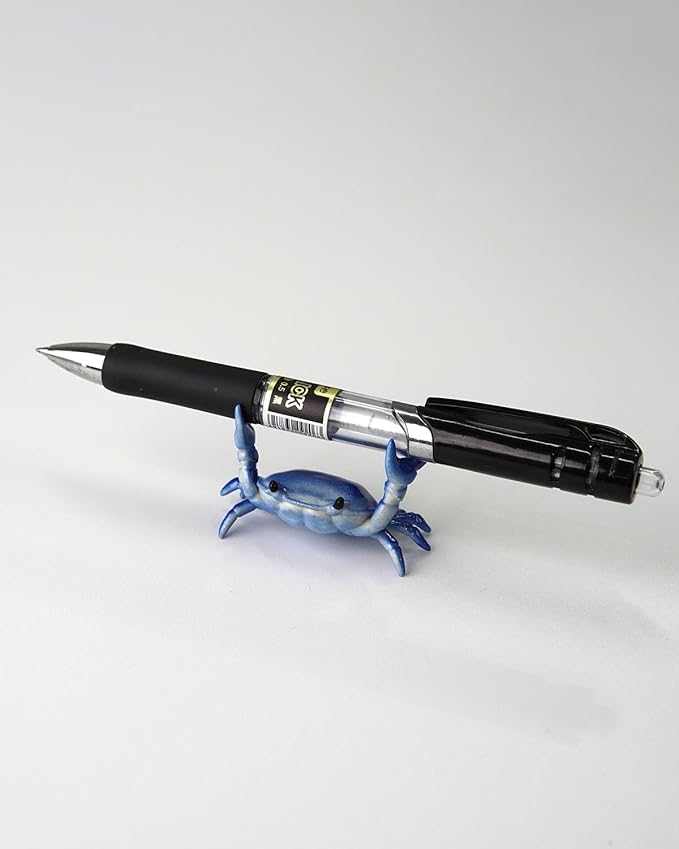 Crab pen holder for desk
