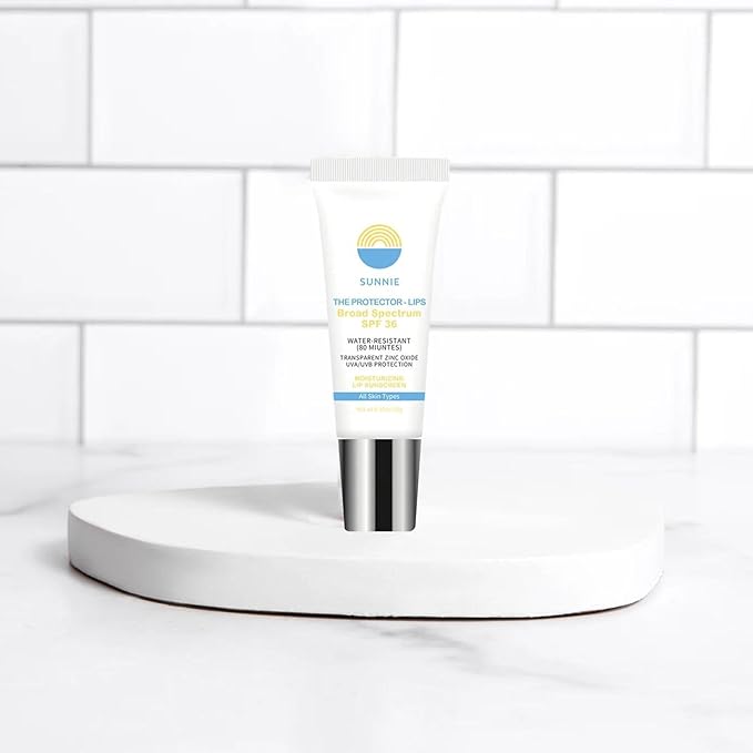 SUNNIE The Protector Lip Balm - Plumping