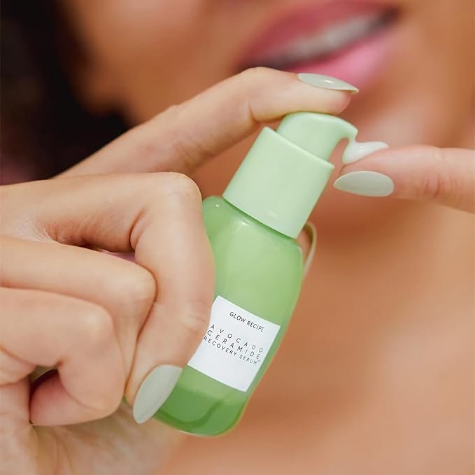 Glow Recipe Avocado Ceramide Serum, Travel Size - Soothing, Hydrating Face Serum for Women & Men, Redness Relief & Skin Barrier Repair - Lightweight Korean Skincare for Dry, Sensitive Skin (15 ml)