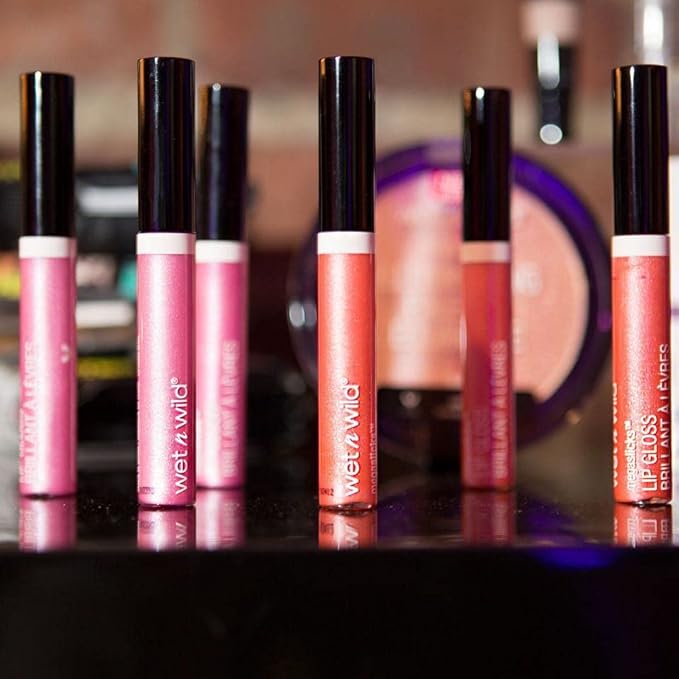 wet n wild MegaSlicks Lip Gloss, Ultra-Glossy, Vitamin-E Enriched, Ultra-Gloss High Shine Moisturizing, Cruelty-Free & Vegan - Red Cherish