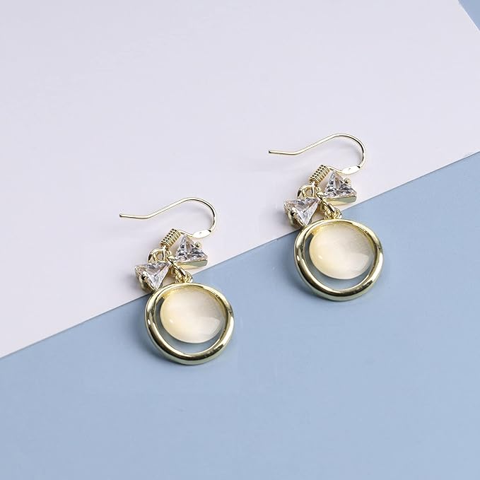 Vintage Circle Drop Earring Gold Cat