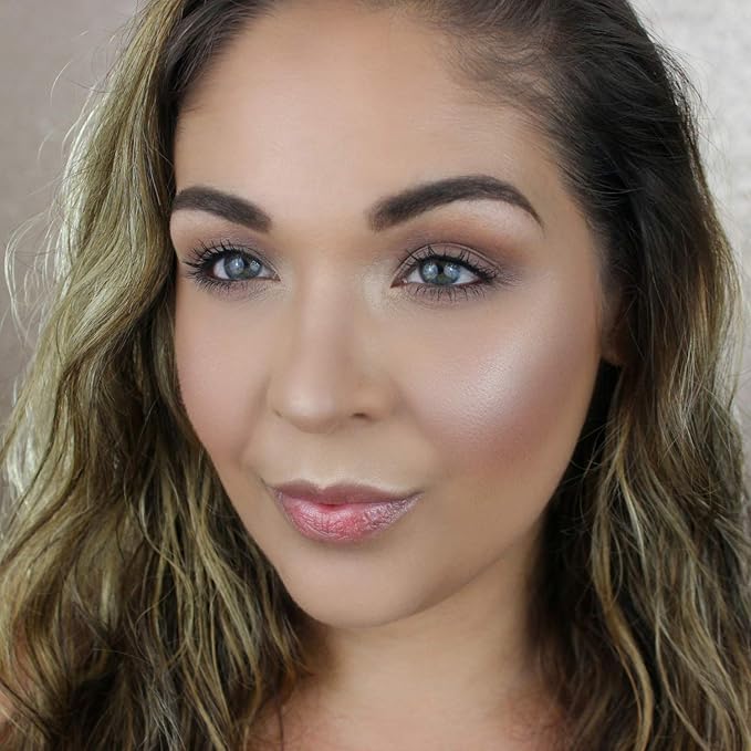 Memorable Highlighter Pressed Powder Makeup - Beauty Junkees