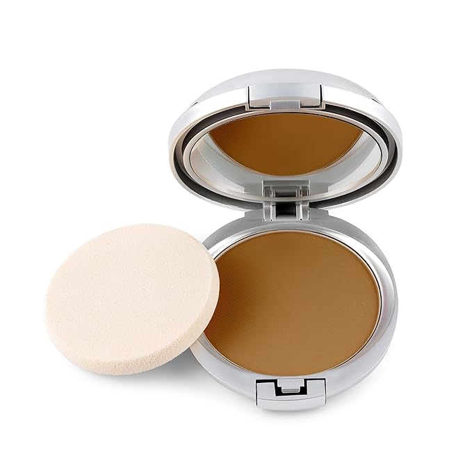 Pressed Mineral Foundation With Vitamin for a Natural