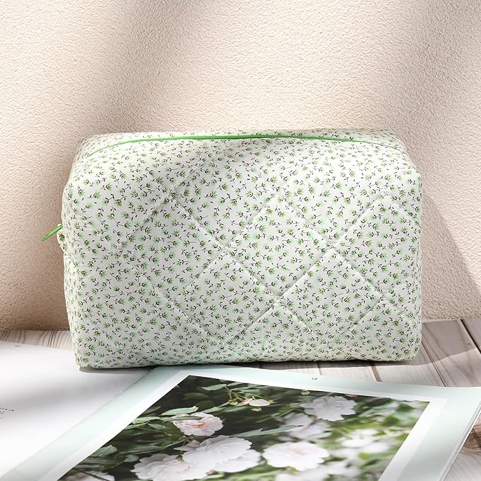 Soidram floral makeup bag quilted