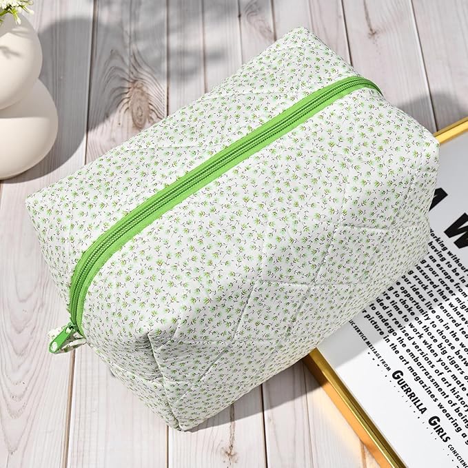 Soidram floral makeup bag quilted