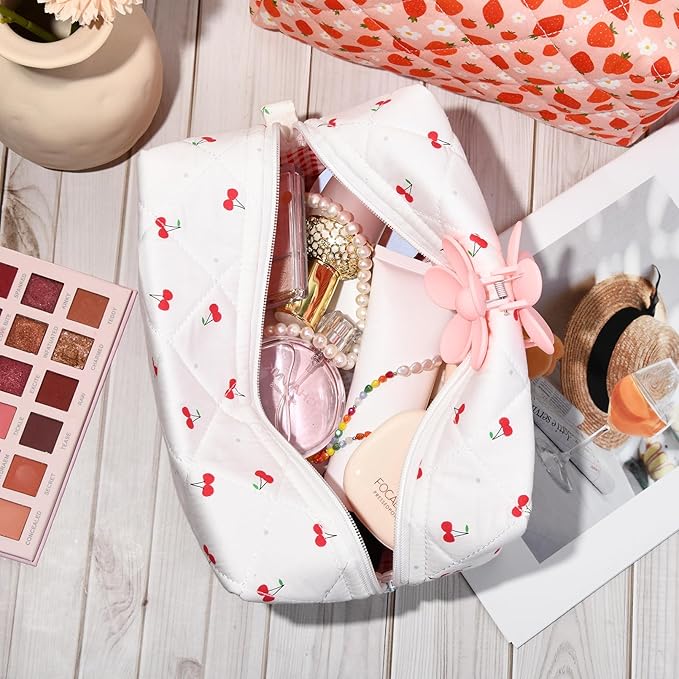 Soidram cute makeup bag quilted