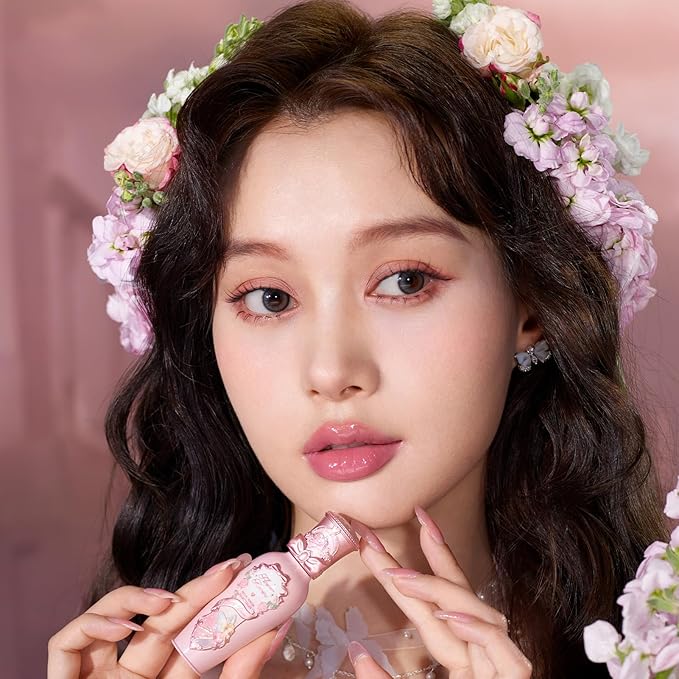 Flower Knows Midsummer Fairytales Lip Gloss G05 Freesia + Violet Strawberry Rococo Glitter Lip Gloss G02 Rasberry Booze