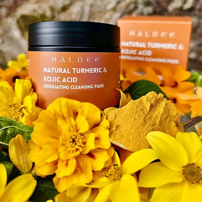 Turmeric kojic acid cleansing pads,