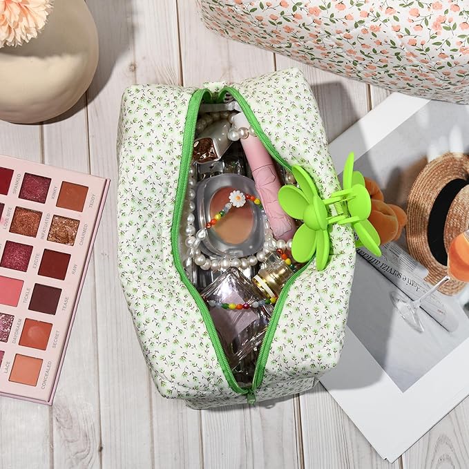 Soidram floral makeup bag quilted