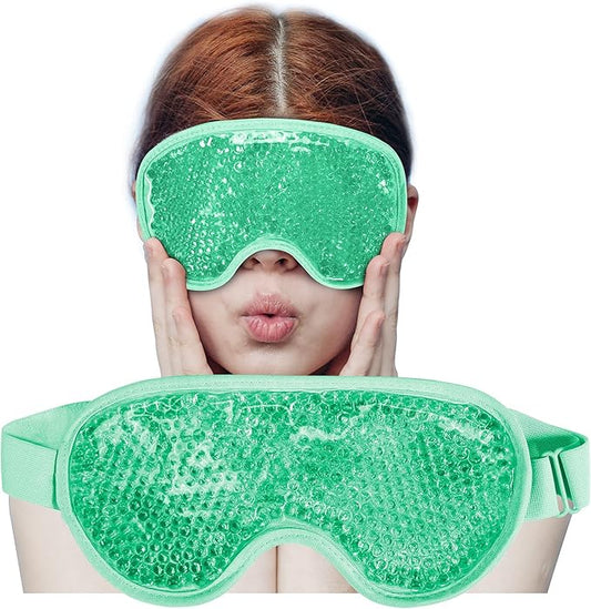 Cooling eye mask with gel