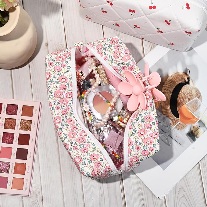 Soidram floral makeup bag quilted